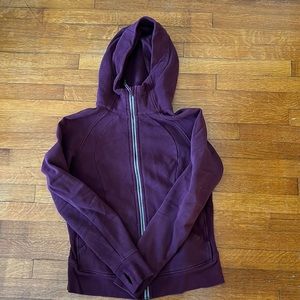 LULULEMON SCUBA HOODIE - MAROON